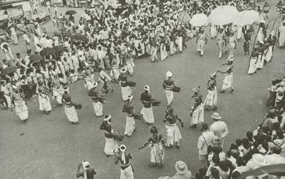 Perahera (m/w kuva) tekijältä Lionel Wendt