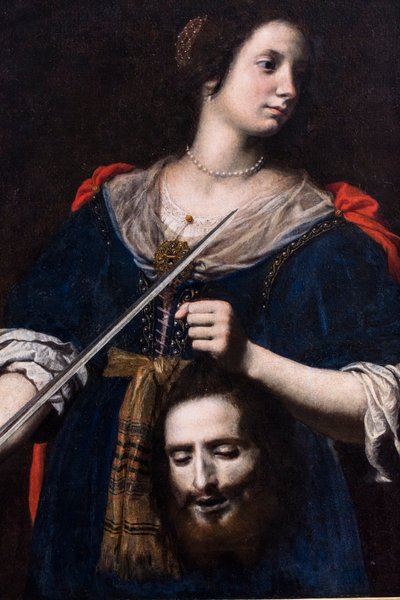 Judith pitelemässä Holoferneksen päätä tekijältä Lorenzo Lippi