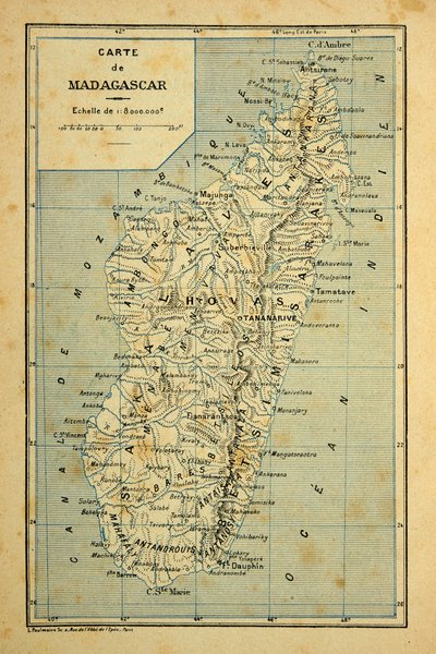 Madagaskarin sota - Henri Galli dit Galllichetin (1854-1922) ranskalaisten tutkimusretkien anekdoottinen historia, kuvittaja Louis Bombled (1862-1927): Madagaskarin kartta, yksityinen kokoelma tekijältä Louis Charles Bombled