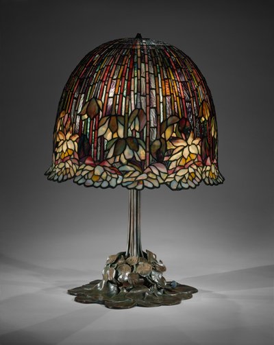 Lamppu tekijältä Louis Comfort Tiffany