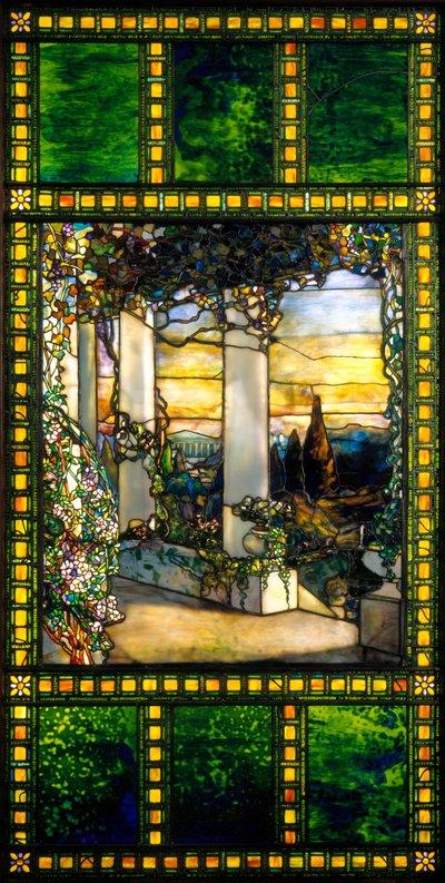 Ikkuna, n. 1900 tekijältä Louis Comfort Tiffany
