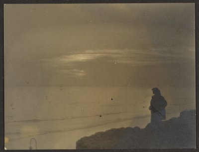 [Kuva Auringonlaskun katselu] tekijältä Louis Fleckenstein