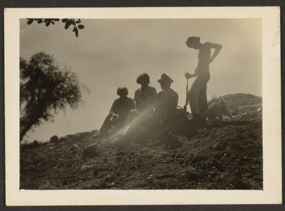 [Group on Hill] tekijältä Louis Fleckenstein