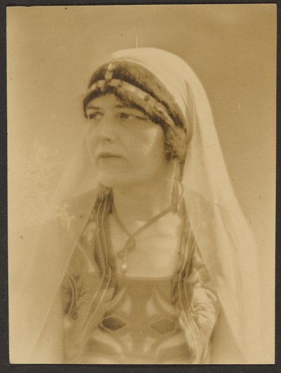 [Nautch Girl] tekijältä Louis Fleckenstein