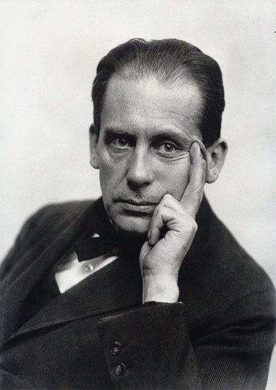 Walter Gropius, noin 1919. tekijältä Louis Held
