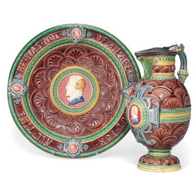 Minton-majolica-astia ja teline tekijältä Ltd Mintons