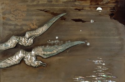 Metallilakkapaneeli, jossa hopealokit, n. 1900 (metallilakkapaneeli, hopea) tekijältä Lucien Gaillard