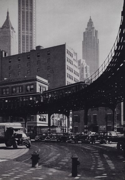 Manhattan: Coenties Slip, kohotettu rautatie (m/w kuva) tekijältä Mario Bucovich