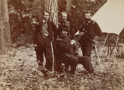 Kenraali W. S. Hancock ja hänen esikuntansa tekijältä Mathew B. Brady