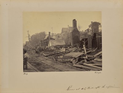 City Pointin rauniot - Räjähdyksen jälkeen tekijältä Mathew B. Brady