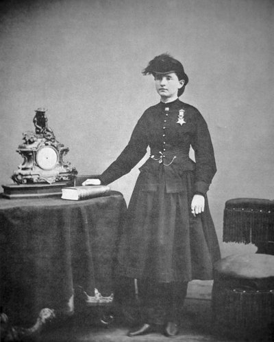 Dr. Mary Edwards Walker (1832-1919) (m/v valokuva) tekijältä Mathew Brady