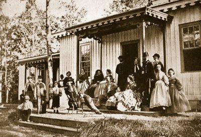 Kenraali Heintzelman viihdyttämässä ystäviä toipilasleirillä, Aleksandriassa, 1861-65 tekijältä Mathew B. Brady