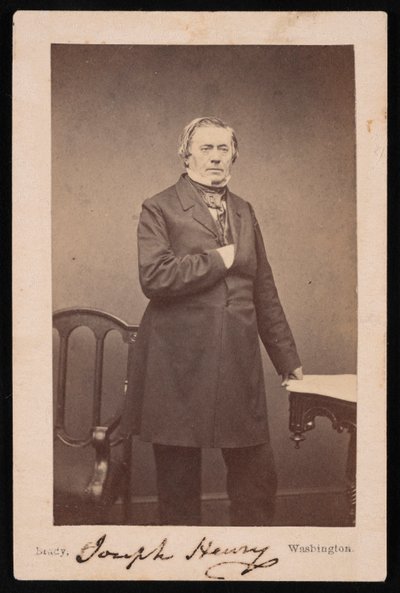 Joseph Henryn muotokuva 1797-1878 - Seisova, ennen vuotta 1878. tekijältä Mathew Brady