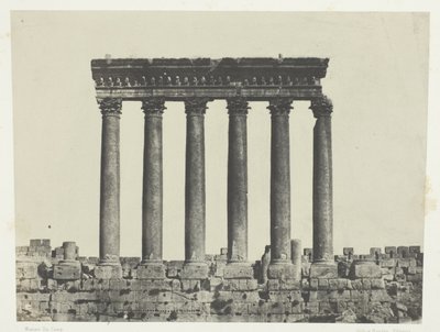 Baalbeck (Heliopolis), Auringon temppelin pylväikkö; Syyria tekijältä Maxime Du Camp