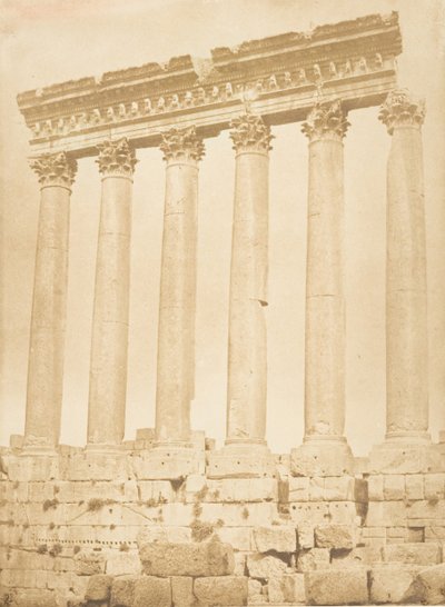 Auringon temppelin pylväikkö, Baâlbek Heliopolis, syyskuu 1850. tekijältä Maxime Du Camp