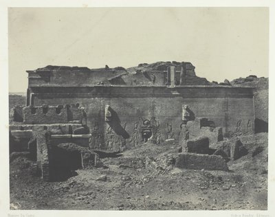 Takajulkisivu, suuri Dendera Teutyresin temppeli, Ylä-Egypti, 184951, painettu 1852. tekijältä Maxime Du Camp