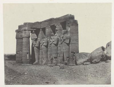 Gournah, Perystyle Osymandiasin haudasta (Ramesseum Occidental); Thebe, levy 59 albumista "Egypte, Nubie, Palestine et Syrie" (1852). tekijältä Maxime Du Camp