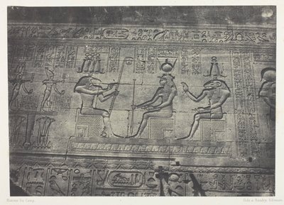 Denderahin suuri temppeli (Teutyres), veistoksia takajulkisivusta; Ylä-Egypti, levy 19 albumista "Egypte, Nubie, Palestine et Syrie" (1852). tekijältä Maxime Du Camp