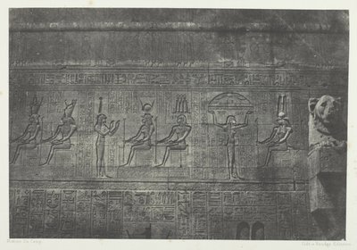 Denderahin suuri temppeli (Teutyres), veistoksia takajulkisivusta; Ylä-Egypti, levy 20 albumista "Egypte, Nubie, Palestine et Syrie" (1852). tekijältä Maxime Du Camp