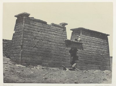 Hémi-Spéos De Séboua, Pylons; Nubia, levy 98 albumista "Egypte, Nubie, Palestine et Syrie" (1852). tekijältä Maxime Du Camp