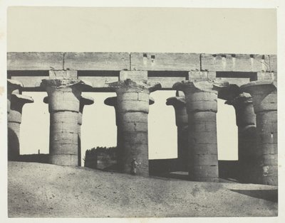 Luxor, palatsin suuri pylväikkö; Thebes tekijältä Maxime Du Camp