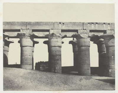 Luxor, palatsin suuri kolonnadi, Thebes, 184951, painettu 1852. tekijältä Maxime Du Camp