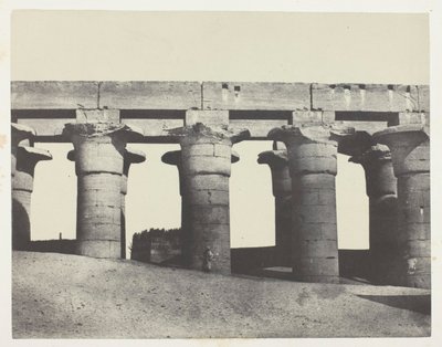 Luxor, palatsin suuri pylväikkö; Thebes tekijältä Maxime Du Camp