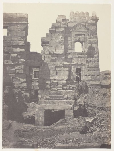Medinet-Habou, Gynécée de Ramsès-Méiamounin pohjoinen julkisivu; Thebes tekijältä Maxime Du Camp