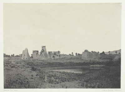 Karnakin palatsi, Etelä-Propylaea, Thebes, 184951, painettu 1852. tekijältä Maxime Du Camp