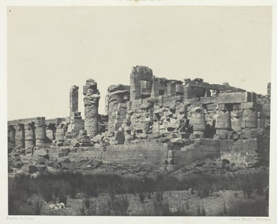 Karnakin palatsi, Hypostyle Hall, otettu koilliskulmasta, Thebes, 184951, painettu 1852. tekijältä Maxime Du Camp