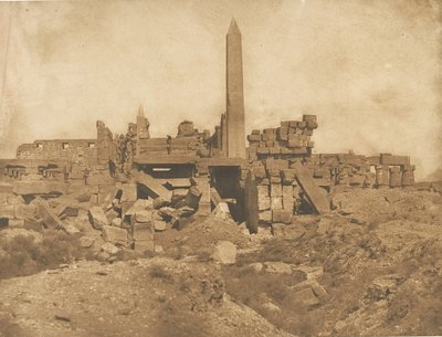Karnakin palatsin rauniot - Näkymä pyhäkön päästä, 1849-50. tekijältä Maxime Du Camp