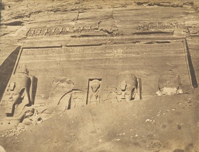 Näkymä Spéos de Phrén julkisivusta Abousemblilissa maaliskuussa 1850. tekijältä Maxime Du Camp