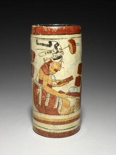 Maljakko esittelytilanteella, 600-900 jKr (keramiikka ja lippa) tekijältä Mayan
