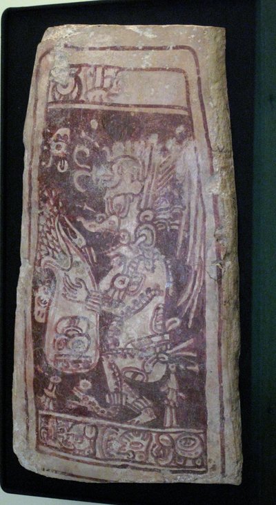 Holvin kansi, jossa on maalaus K"Awiilin jumalasta ja hieroglyfiteksti, Chenesin alue, Yucatan, myöhäisklassinen aika, 600-900 jKr. tekijältä Mayan