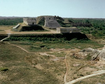 Näkymä kuvernöörin palatsille, 9.-10. vuosisata tekijältä Mayan