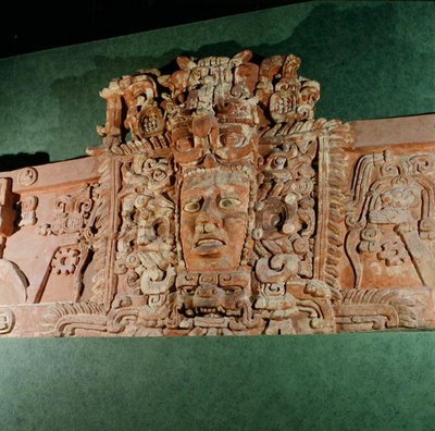 Arkkitehtoninen naamio, Campeche, Yucatanin niemimaa, Meksiko (stukko) tekijältä Mayan Mayan