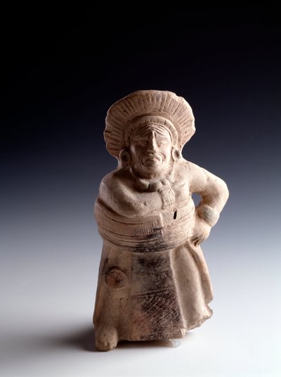 Antropomorfista savea edustava patsas, joka edustaa palloilijaa, toimii soittimena. St. Augustine Acasaguastlan El Progesosta, Guatemalasta. Himmeä. 19x8,5 cm Guatemala, Kansallismuseo di tekijältä Mayan Mayan