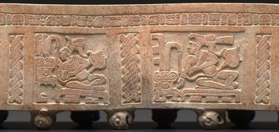 Kolmijalkainen sylinteri, veistetty: 650-900 jKr (keramiikka). tekijältä Mayan Mayan