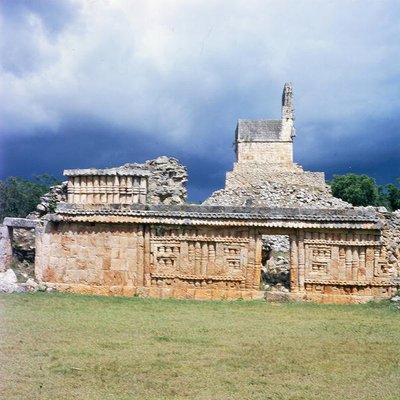 Näkymä palatsista (kuva) tekijältä Mayan Mayan