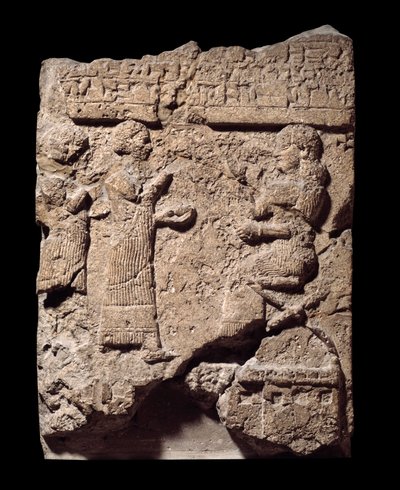 Mesopotamia: Musasirin ryöstön aikana saalistavien kirjanoppineiden kalkkikivireliefi. Sargon II:n palatsista Khorsabadissa (Khunsabad). 710 eaa. Aurinko 0,64x0,47 m Pariisi, musee du louvre tekijältä Mesopotamian Mesopotamian