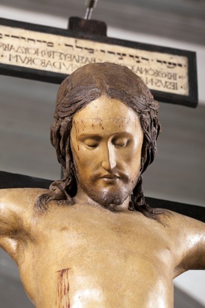 Pyhän Hengen krusifiksi, noin 1493, Michelangelo (1475-1564), yksityiskohta, veistos monivärisestä puusta, Santo Spiriton basilikan sakristiikka Firenzessä - krusifiksi. Michelangelo Buonarroti dit Michel Ange (Michelangelo tai Michela) renessanssiajan vei tekijältä Michelangelo Buonarroti