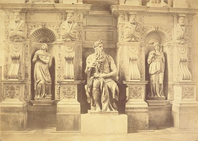Paavi Julius II:n (1453-1513) hauta, Mooseksen yksityiskohta Lean ja Raakelin rinnalla tekijältä Michelangelo Buonarroti