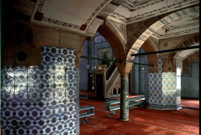 Rustem Pashan moskeijan sisäkuva (1560-1564) tekijältä Mimar Sinan