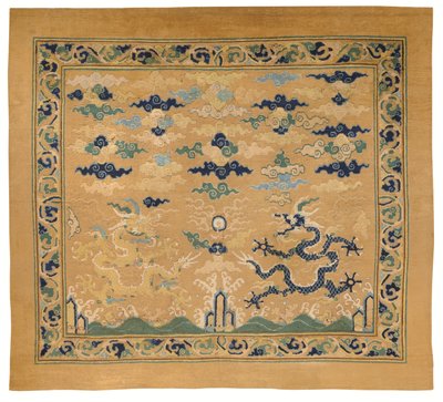 Harvinainen ja upea keisarillinen "lohikäärmeen" valtaistuinmatto. tekijältä Ming Dynasty Chinese School