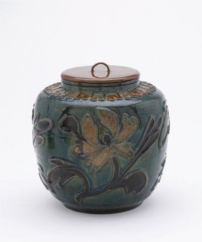 Polykromipurkki lakatulla kannella (keraamista ja lakattua puuta) tekijältä Ming Dynasty Chinese School