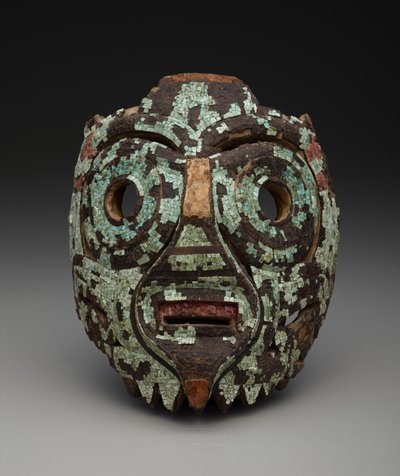 Naamio, mahdollisesti Tlalocista, n. 1350-1521 (puu, turkoosi, kuori, ruskohiili ja hartsi) tekijältä Mixtec Mixtec