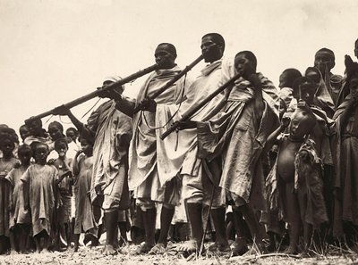 Imperiumin rakentaminen fasistisella aikakaudella: Abessinialaiset muusikot, 5.9.1936 (mv/v kuva) tekijältä Modestino Baldinetti