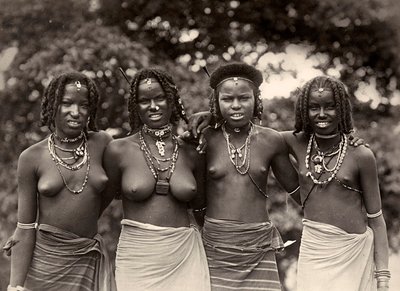 ?Imperiumin rakentaminen? fasistisella aikakaudella: Cunaman girls, 09051936 tekijältä Modestino Baldinetti