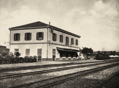 Imperiumin rakentaminen fasistisella aikakaudella: Asmaran rautatieasema, 9.5.1936 (mv/v kuva) tekijältä Modestino Baldinetti