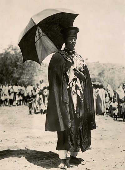 Imperiumin rakentaminen fasistisella aikakaudella: Abessinialainen pappi, 5.9.1936 (mv. kuva) tekijältä Modestino Baldinetti